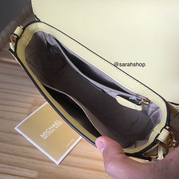 🌼Michael Kors Purse - Picture 10 of 13